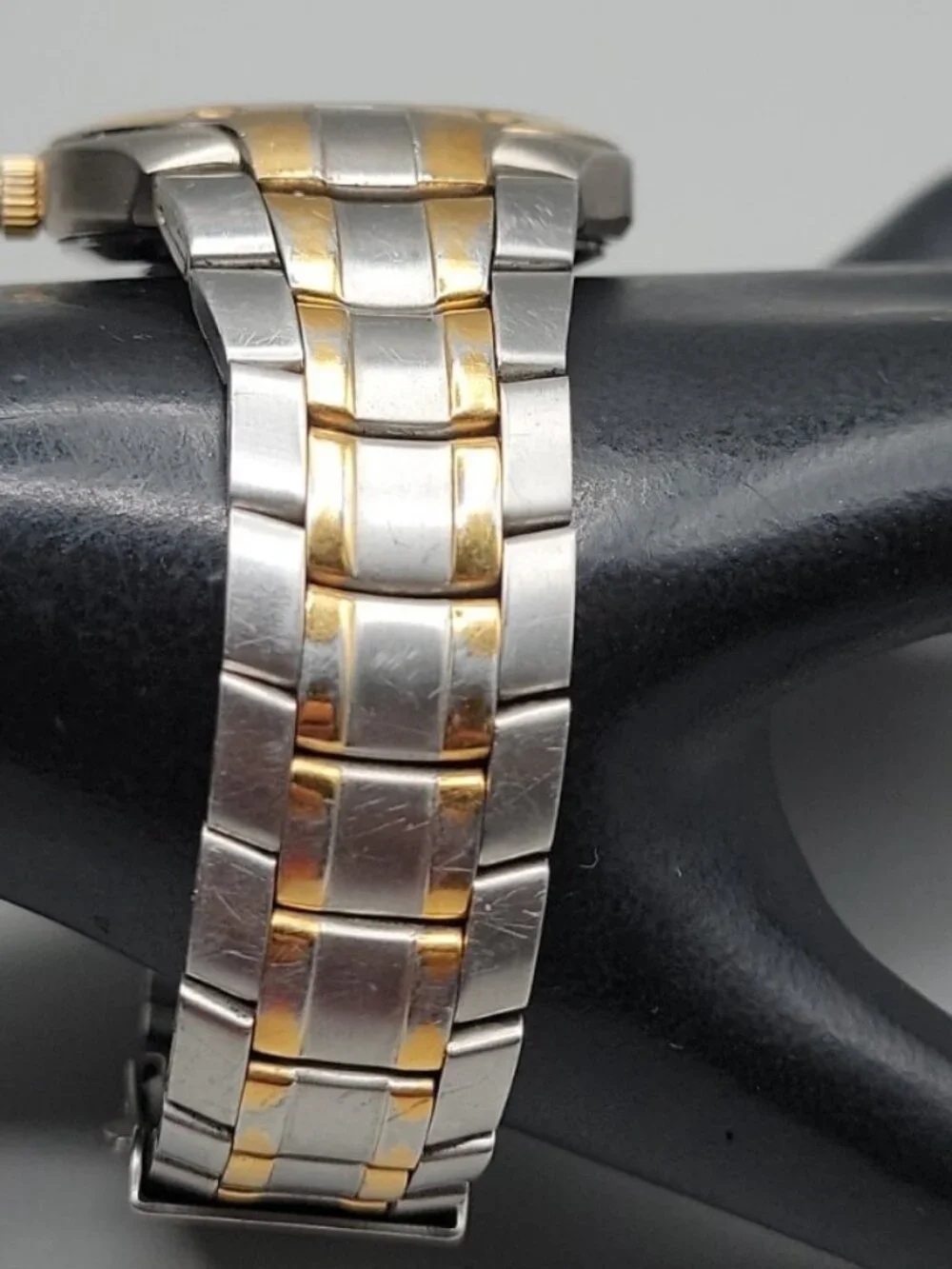Casio Edifice Watch Men Gold Silver Tone Date Round 37mm Blue Dial 7.5